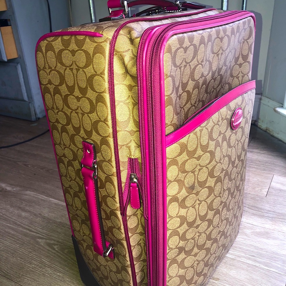 COPY - COPY - AUTHENTIC COACH BAG WITH PINK EMBRO…